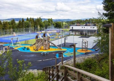 Vinne aktivitetspark i Verdal kommune, lekeplass og klatrestativ for barn og ungdommer